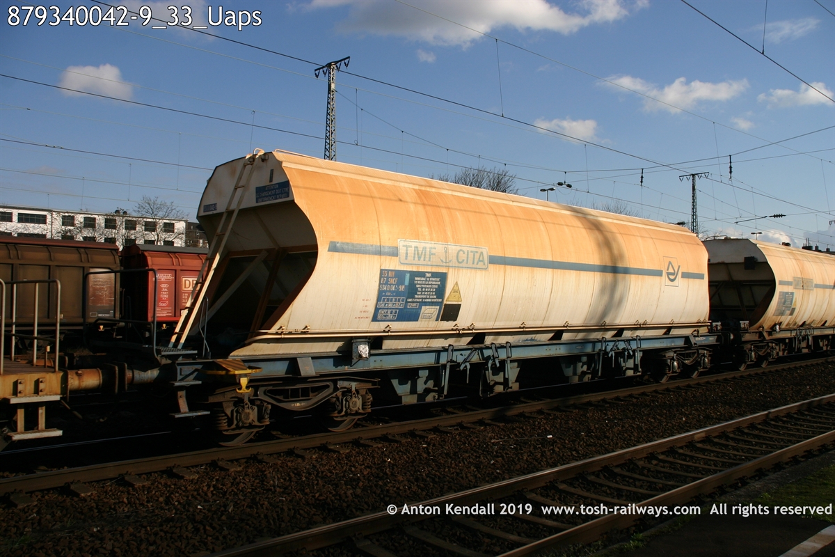 879340042-9_33_Uaps.jpg
